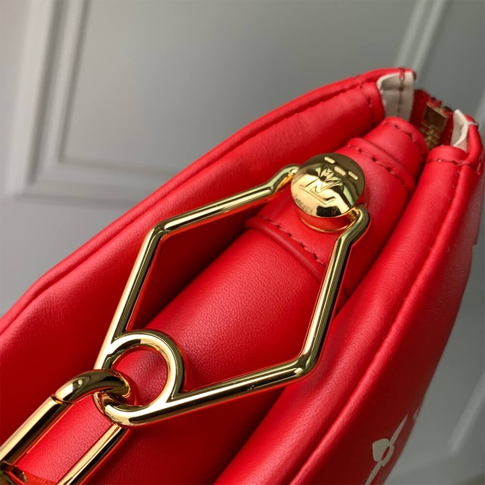 LV  Coussin PM
