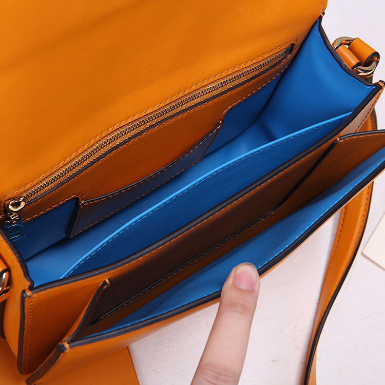 MEDIUM LADY D-JOY BAG
