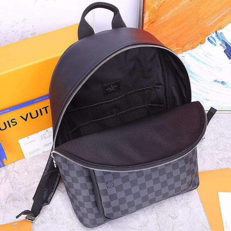 Chanel SMALL FLAP BAG