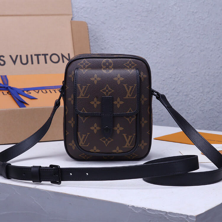 Chanel SMALL FLAP BAG