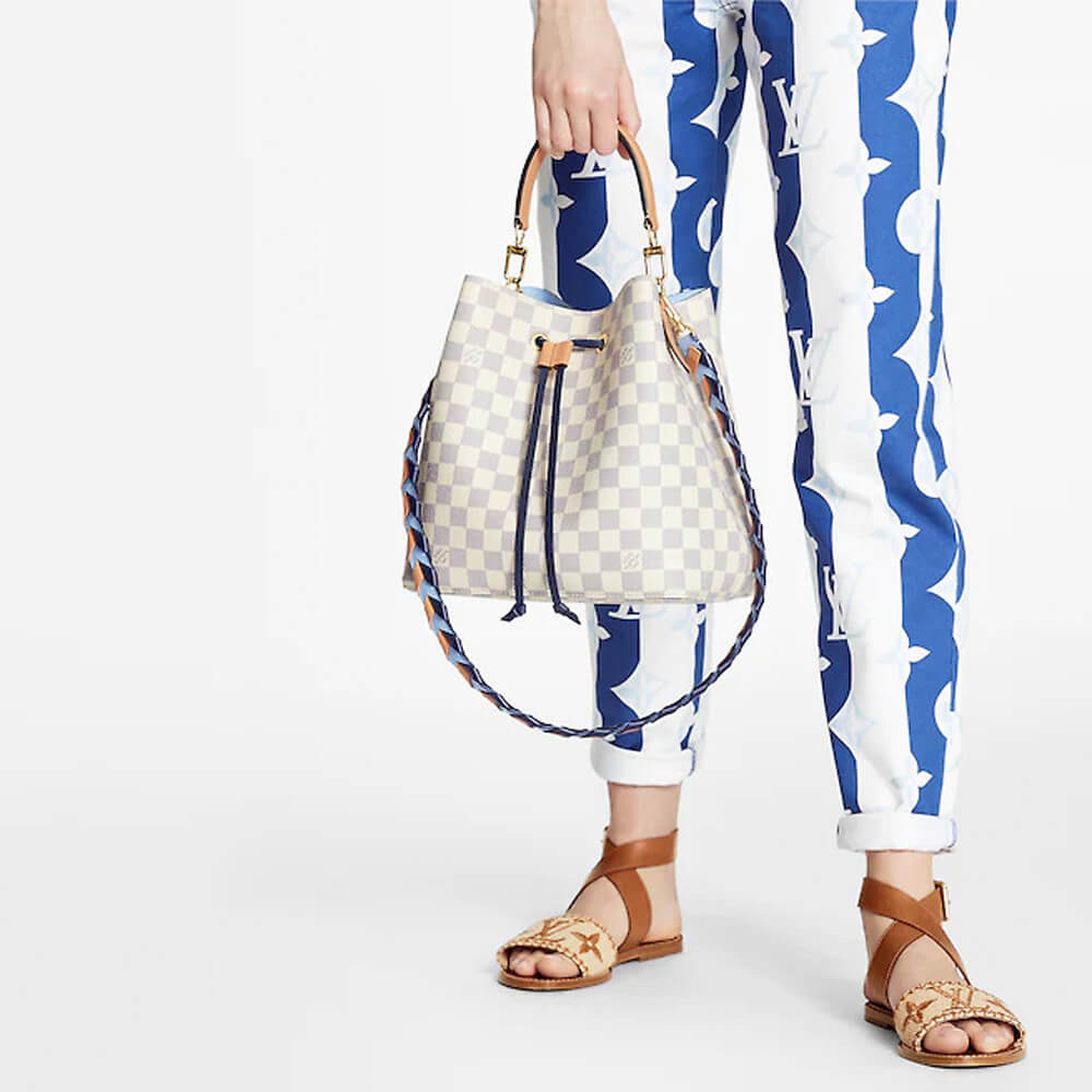 CHANEL Classic Flap Medium