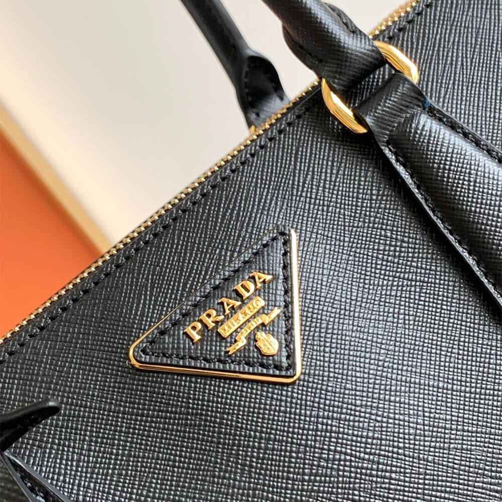 Medium Prada Galleria Saffiano leather bag