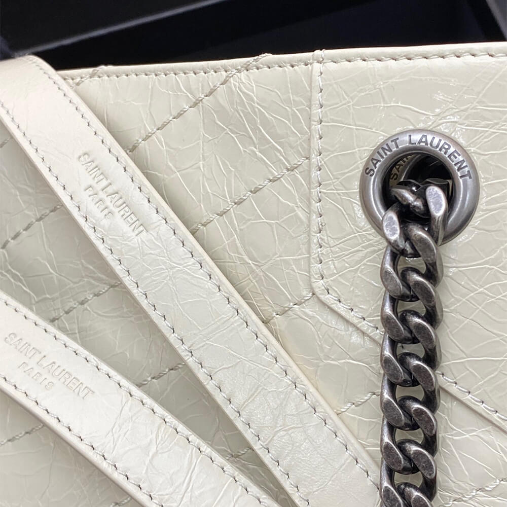 NIKI SHOPPING IN VINTAGE LEATHER