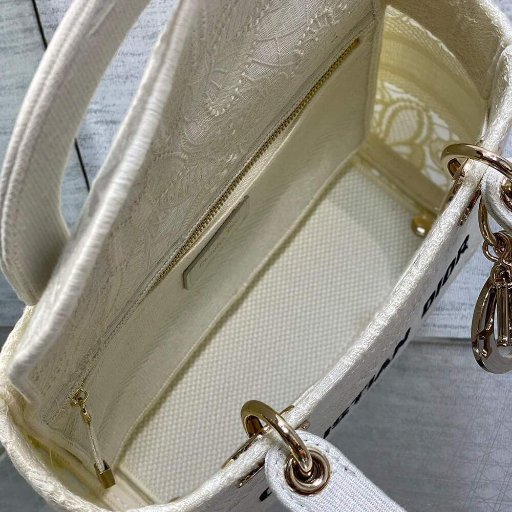 Dior Medium Lady D-Lite Bag