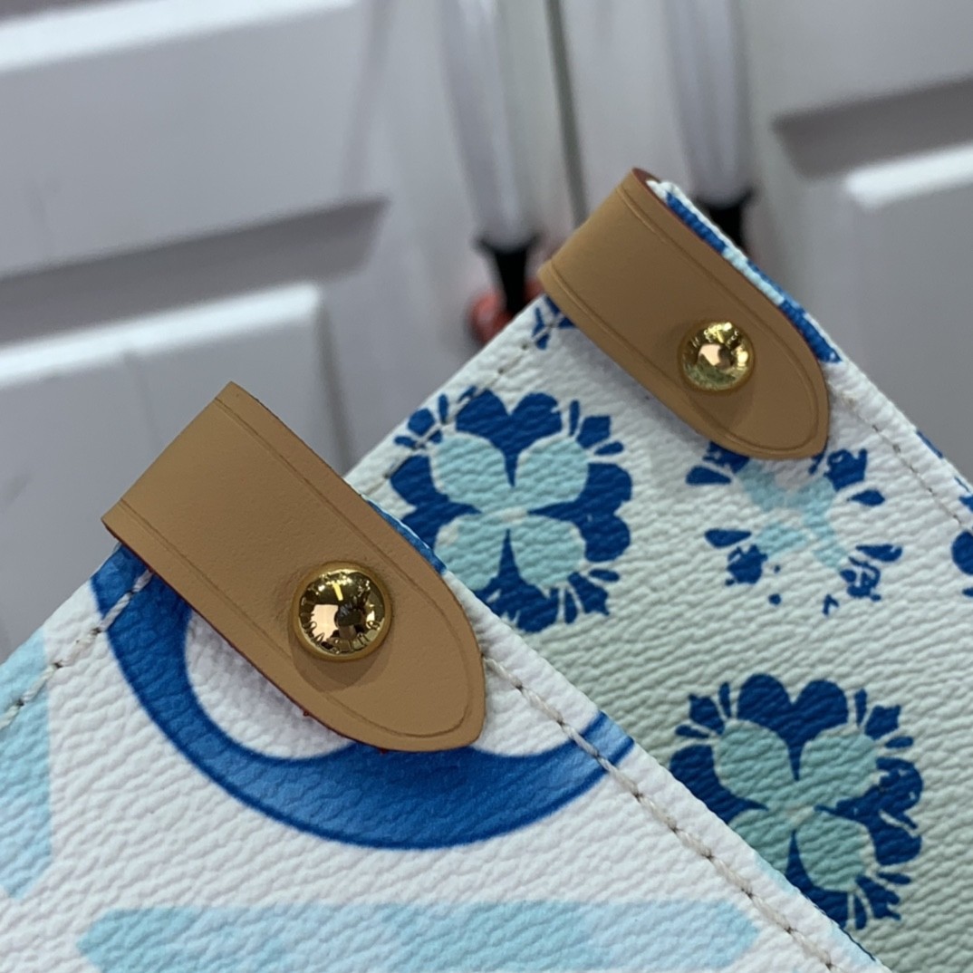 CHANEL Classic Double Flap Jumbo