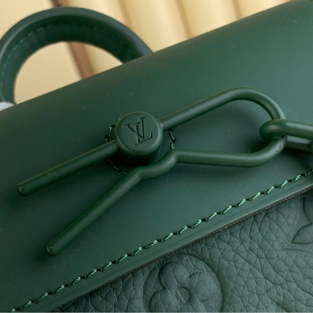 GUCCI DIANA MEDIUM SHOULDER BAG