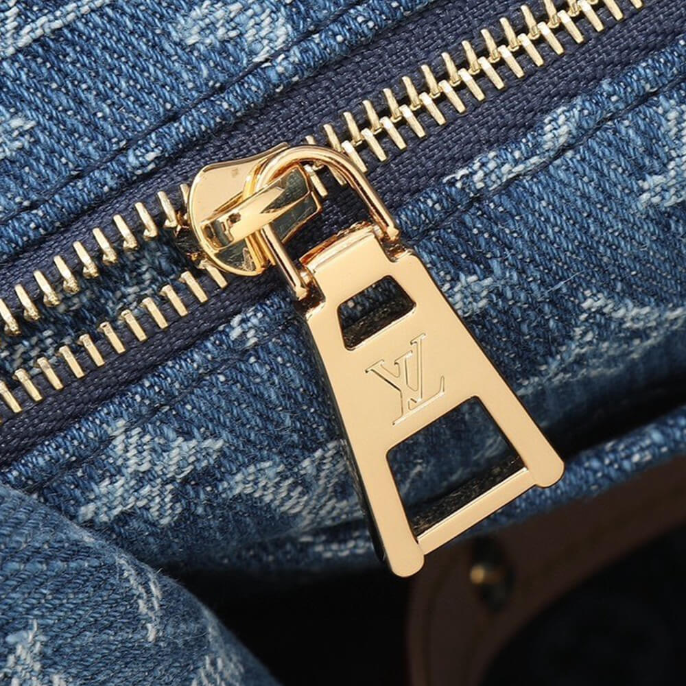Small FLAP BAG WITH TOP HANDLE