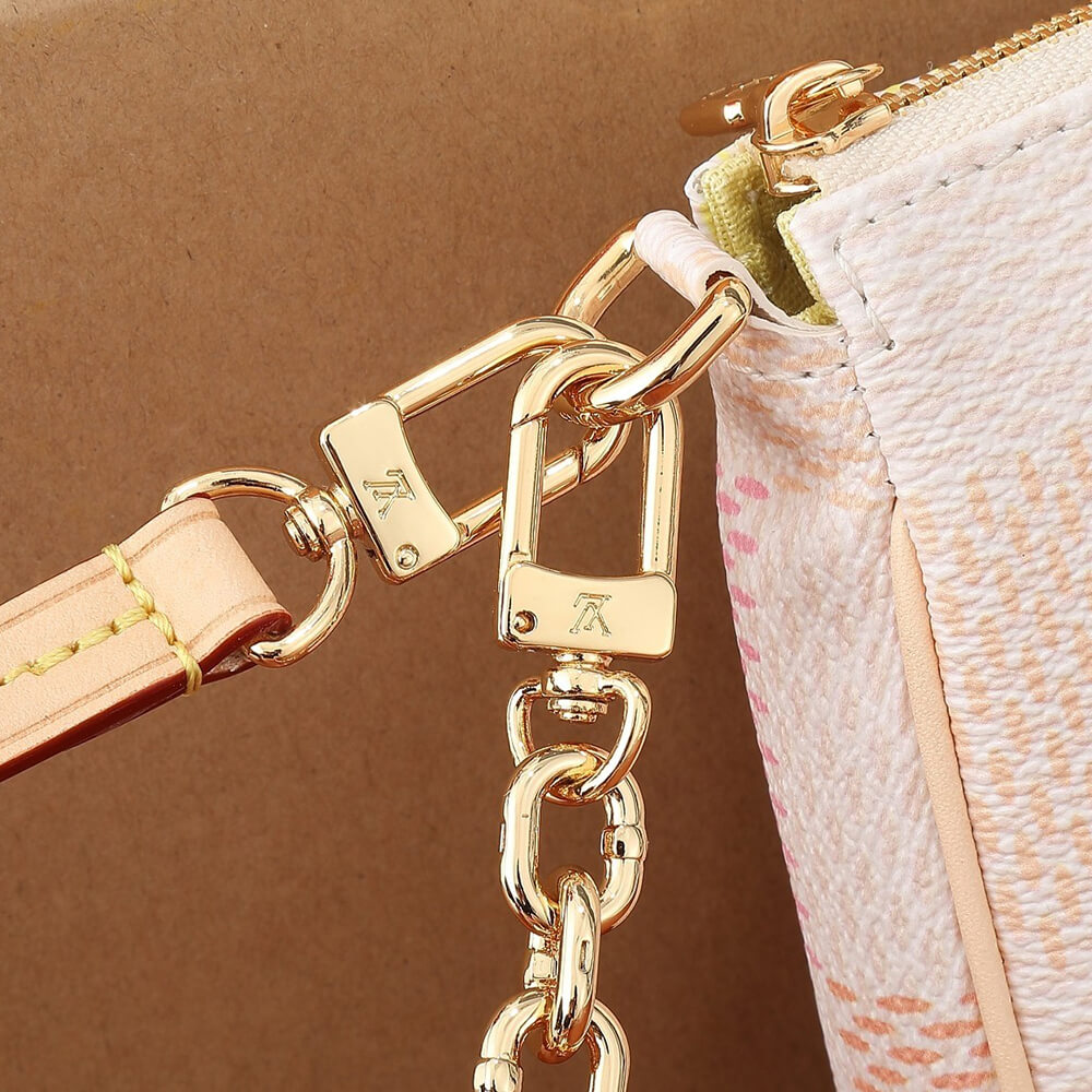 CHANEL BACKPACK(HIGH-END GRADE)