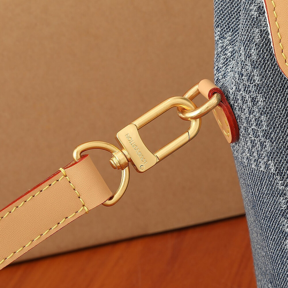 GUCCI PADLOCK GG MEDIUM SHOULDER BAG