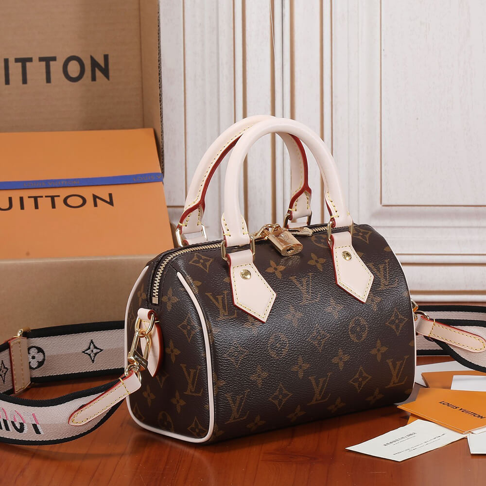 LV Bloom Pouch