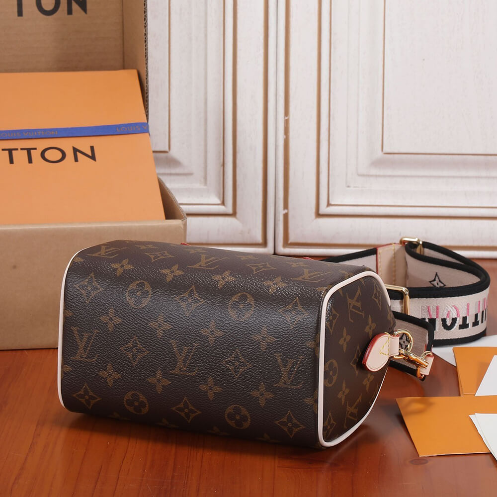LV Bloom Pouch