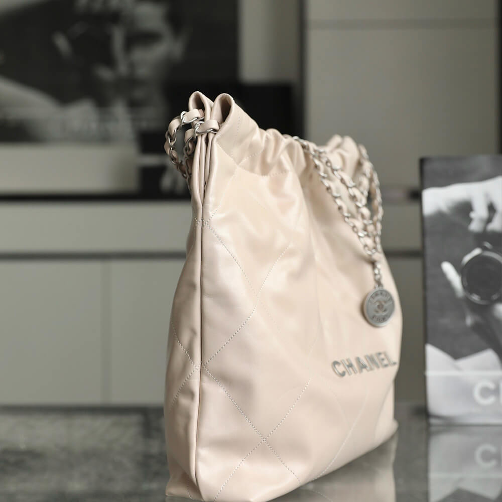 CHANEL 22 HANDBAG(high-end grade)