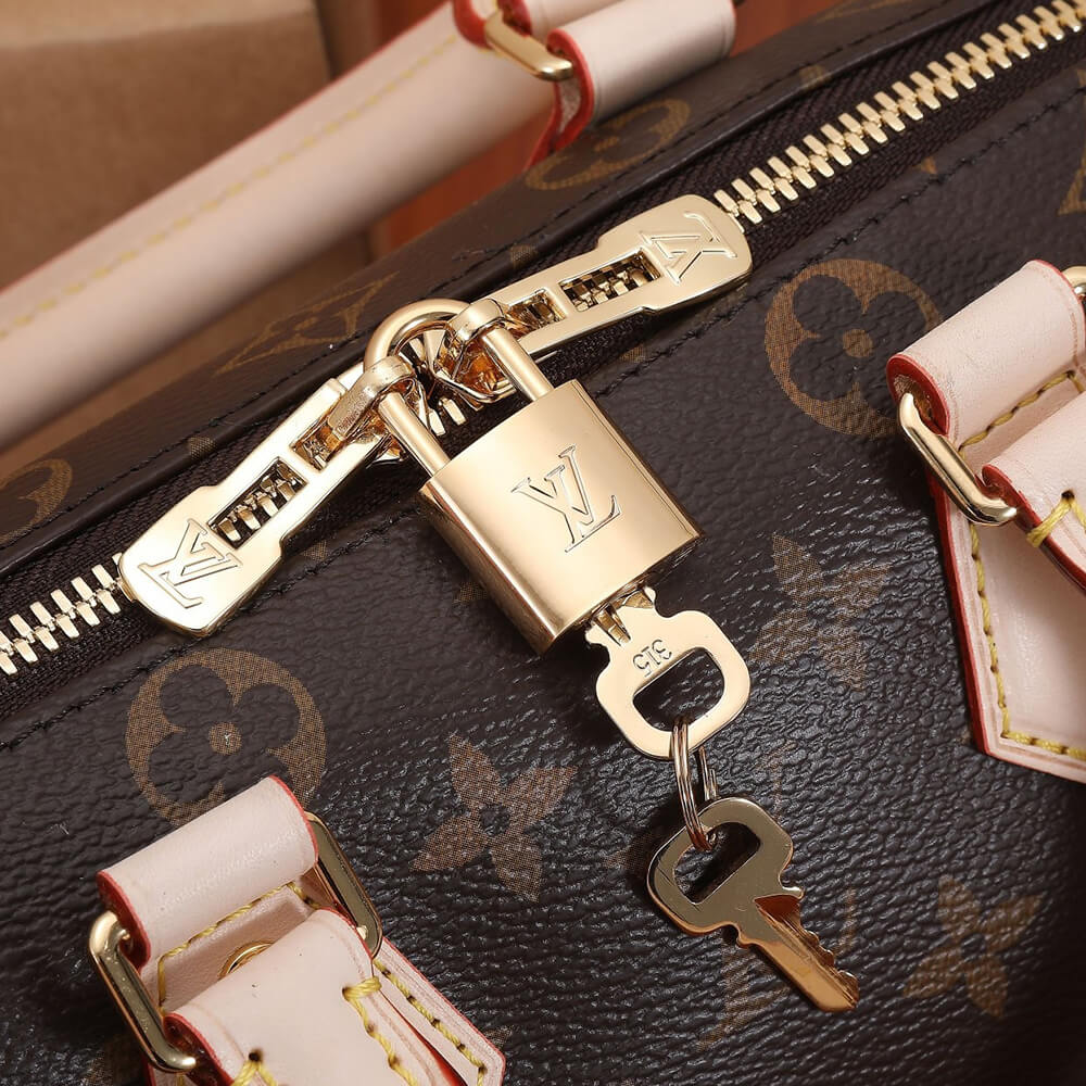LV Bloom Pouch