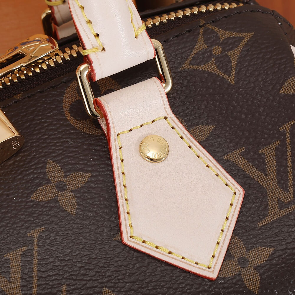 LV Bloom Pouch