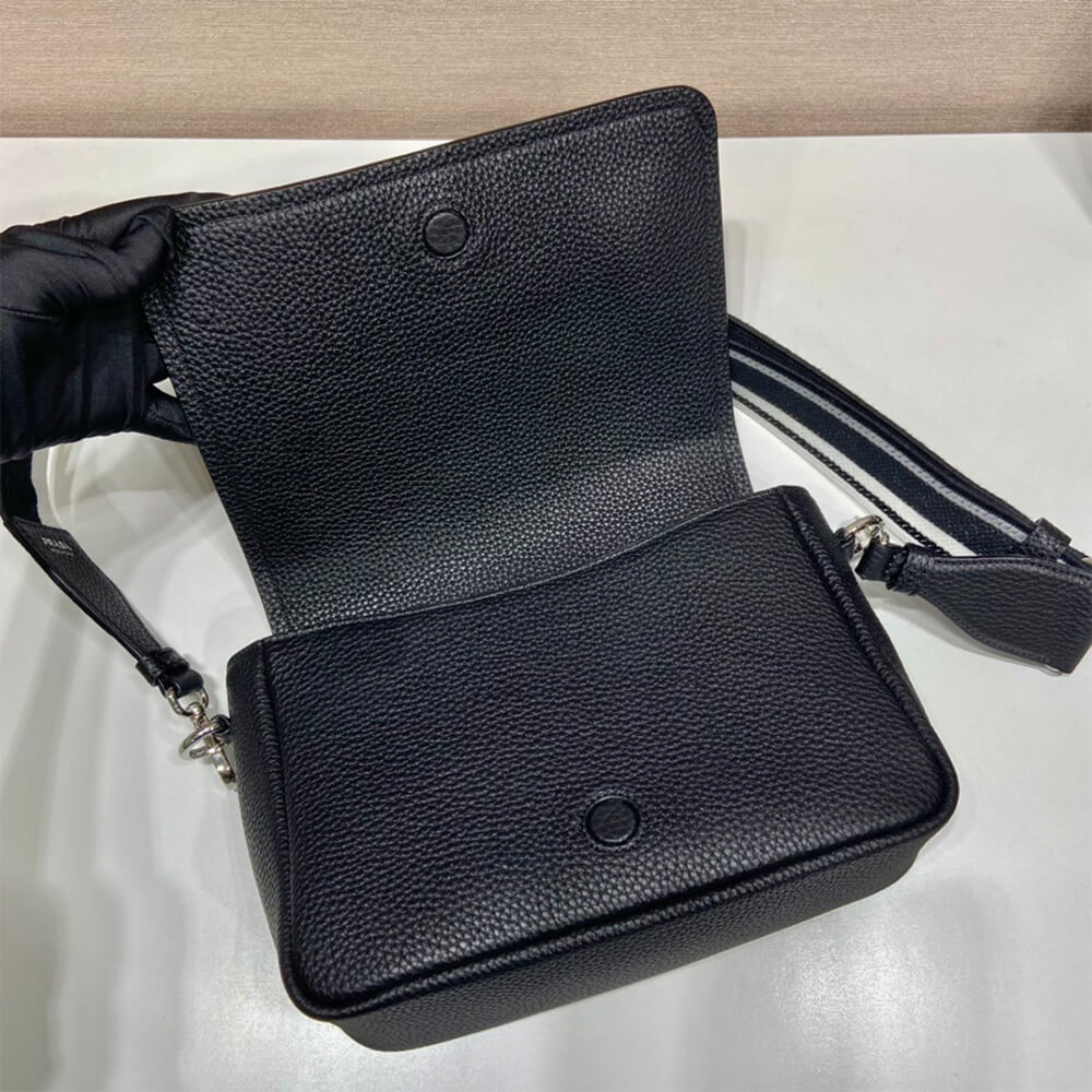 Prada Leather shoulder bag(high-end grade)