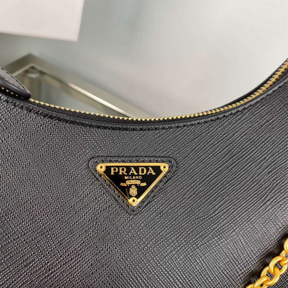 Prada Re-Edition 2005 Saffiano leather bag(high-end grade)